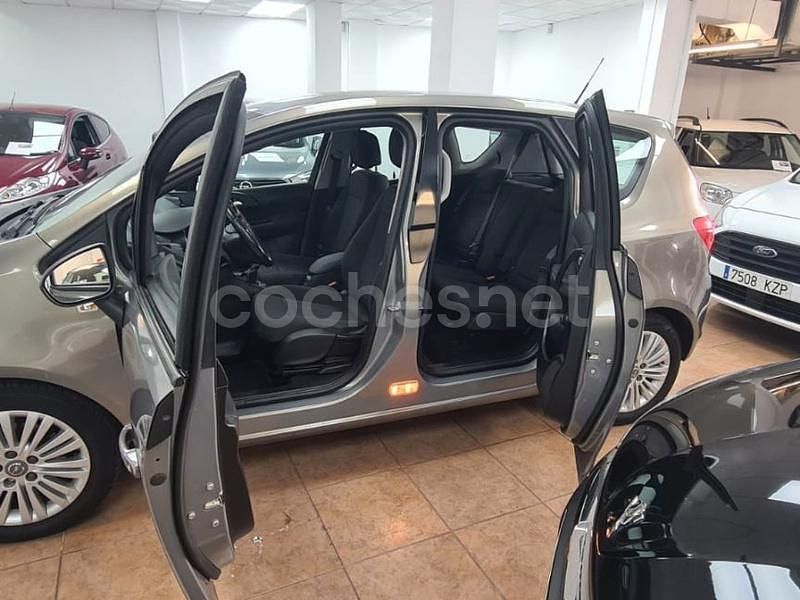 Usado Opel Meriva Excellence 140 CV (102 kW) 2014 Beige Monovolumen