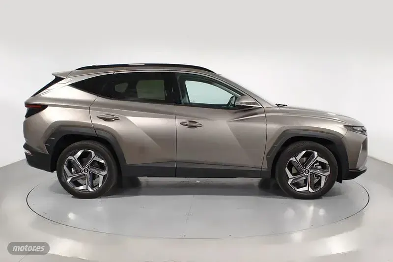 Usado Hyundai Tucson 230 CV (169 kW) 2022 Bronce SUV