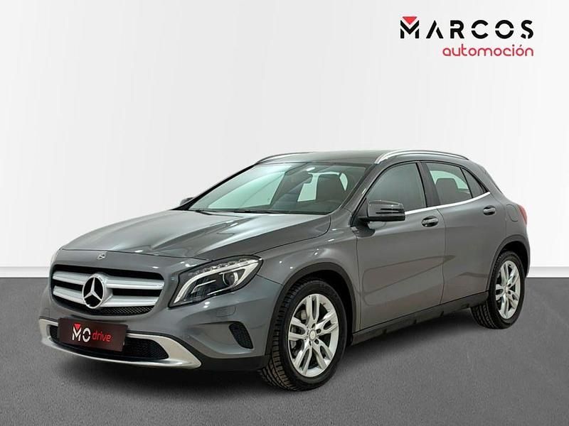 Usado Mercedes GLA200 Urban 136 CV (100 kW) 2016 Gris SUV