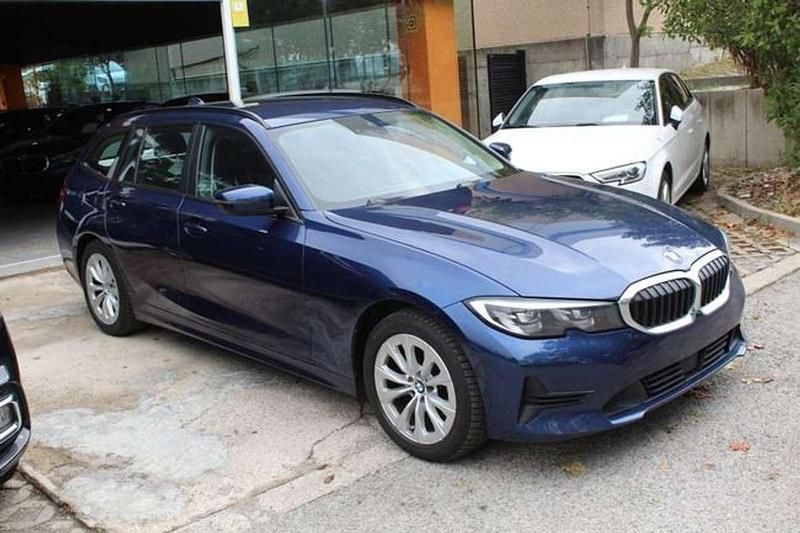 Usado BMW 318 150 CV (110 kW) 2020 Azul Familiar
