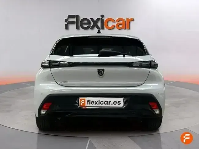 Usado Peugeot 308 Active 130 CV (95 kW) 2024 Blanco