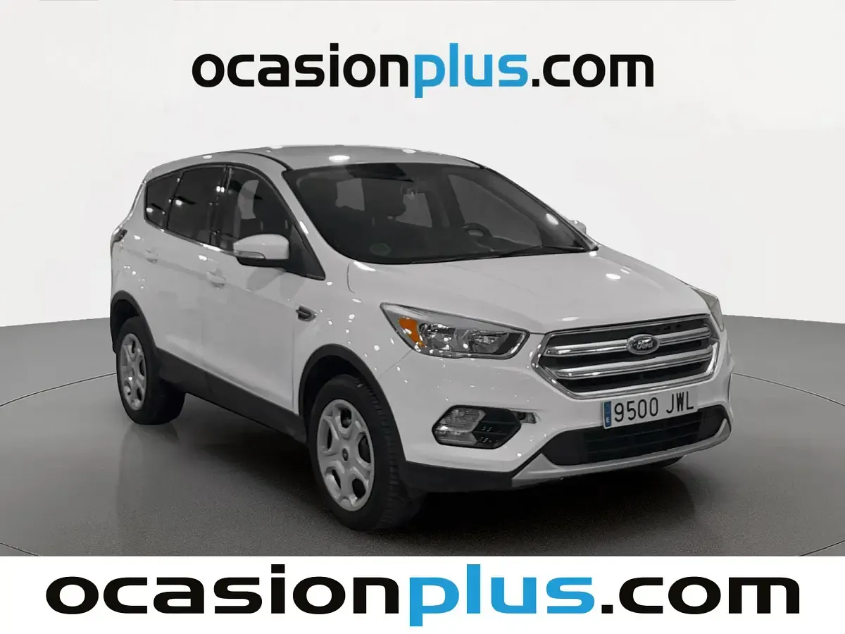 Usado Ford Kuga Trend 150 CV (110 kW) 2017 Blanco SUV