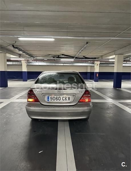 Usado Mercedes C220 Classic 143 CV (105 kW) 2003 Beige Berlina