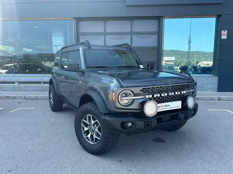 Nuevo Ford Bronco 335 CV (246 kW) 2026 Gris / plata SUV