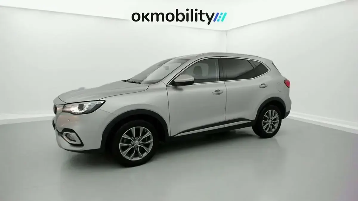 Usado MG HS Comfort 162 CV (119 kW) 2023 Plateado SUV