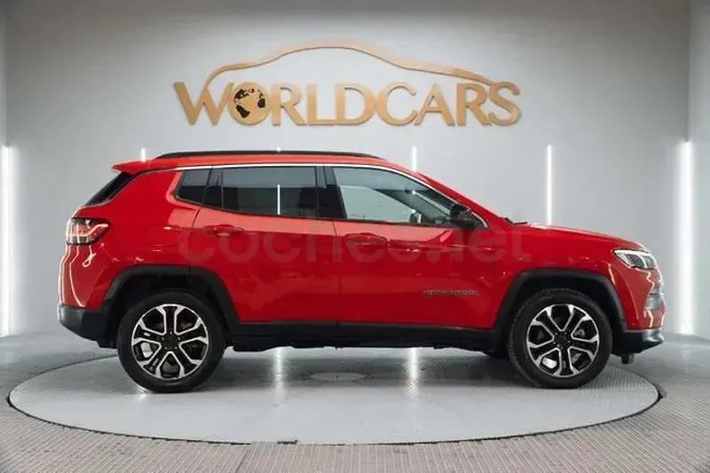 Usado Jeep Compass Limited 130 CV (95 kW) 2022 Rojo SUV