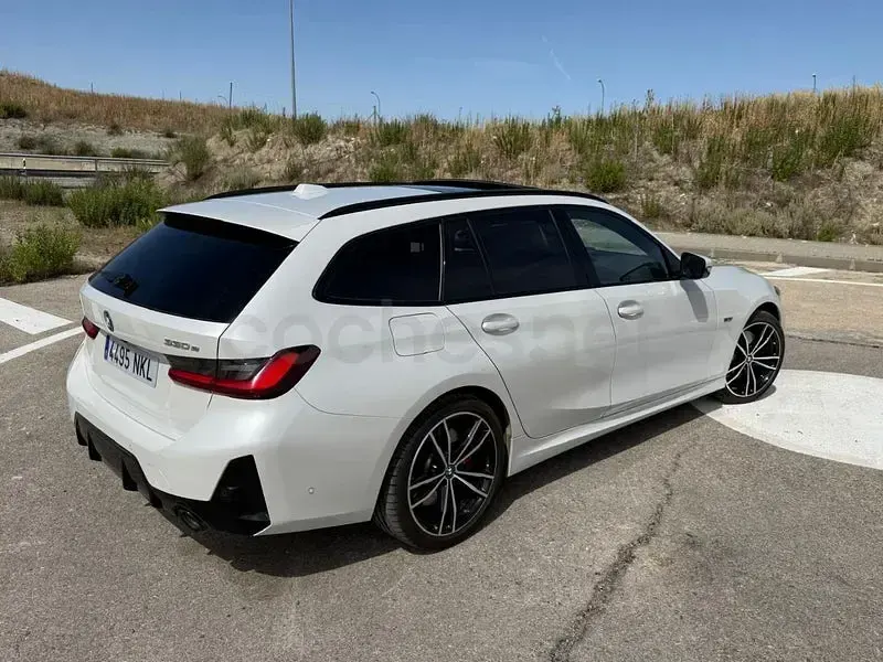 Usado BMW 330e Comfort Edition 292 CV (214 kW) 2023 Blanco Familiar