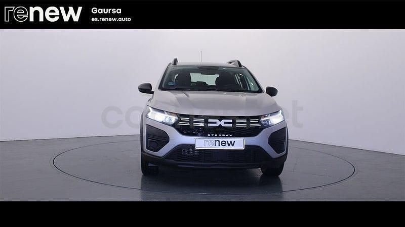 Usado Dacia Sandero Essentiel 101 CV (74 kW) 2023 Gris / plata Berlina