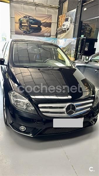 Negro Usado 2012 Mercedes B180 Monovolumen | 9700 € (Precio justo) - Imagen 1/4