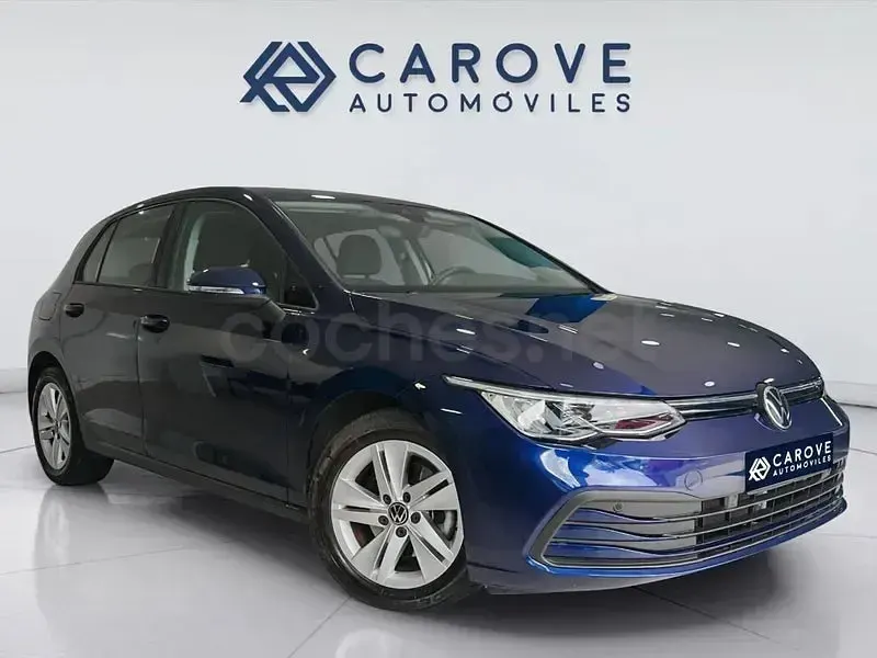 Usado VW Golf VIII Life 110 CV (80 kW) 2023 Azul Berlina
