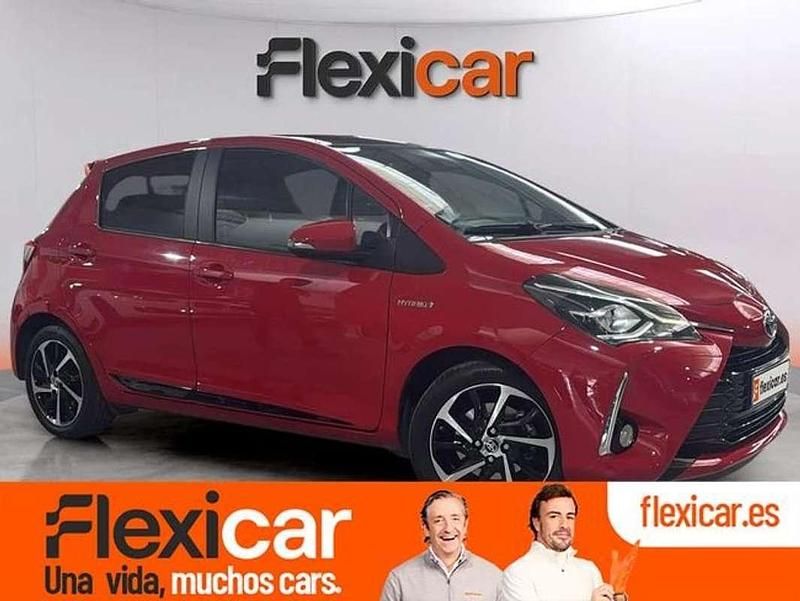 Rojo Usado 2019 Toyota Yaris Hybrid Active Utilitario | 12.190 € (Precio justo) - Imagen 1/4