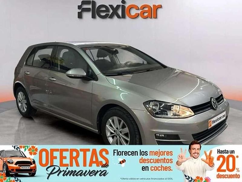 Usado VW Golf VII Advance 116 CV (85 kW) 2017 Gris Utilitario