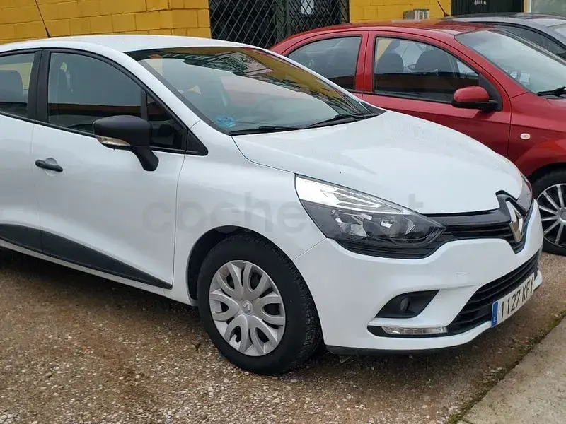 Usado Renault Clio IV Business 75 CV (55 kW) 2018 Blanco Berlina