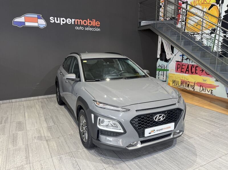 Gris / plata Usado 2020 Hyundai Kona SUV | 18.900 € (Precio justo) - Imagen 1/4