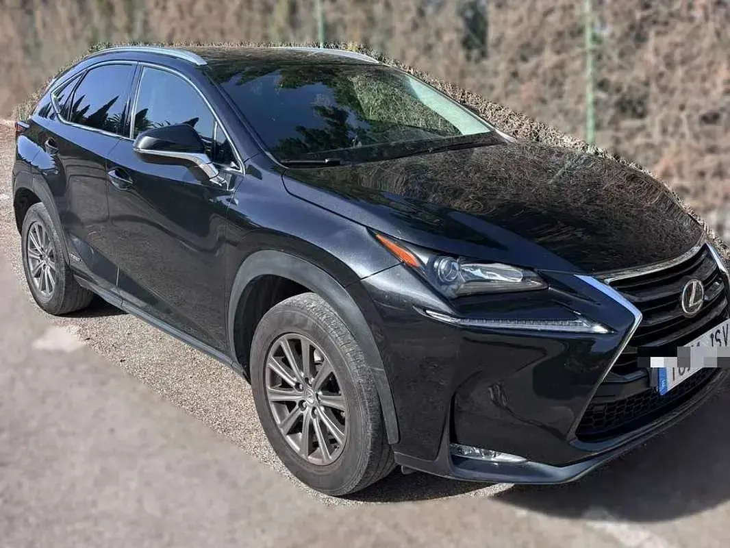 Usado Lexus NX300h Business Edition 155 CV (114 kW) 2016 Negro SUV