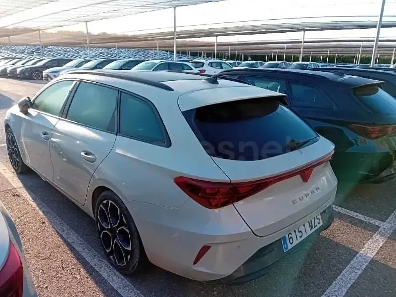 Usado Cupra Leon 150 CV (110 kW) 2025 Beige Familiar