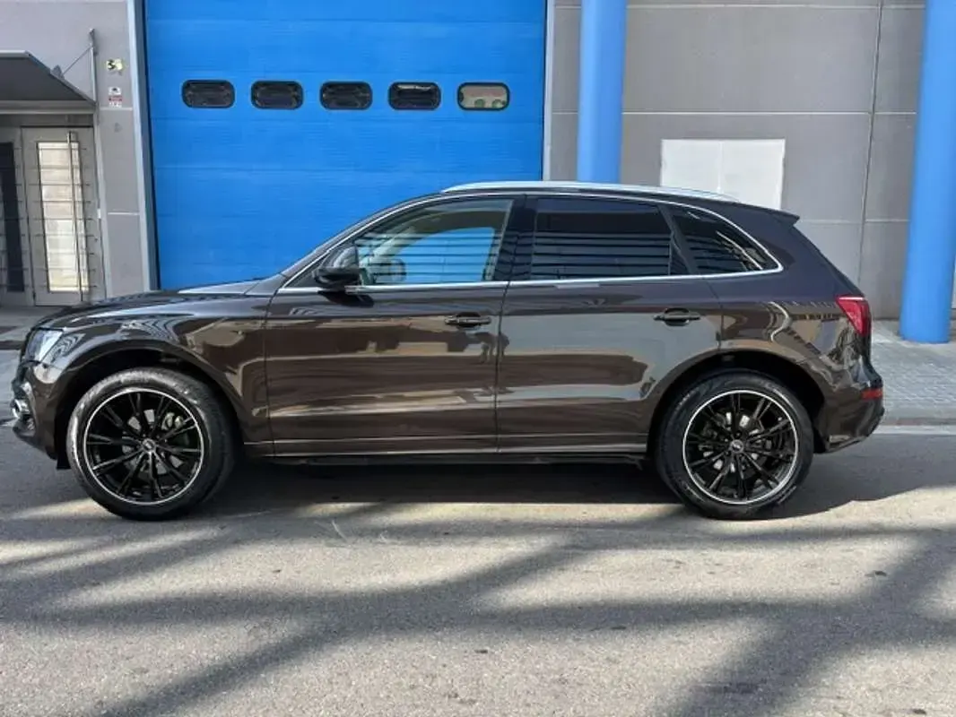Usado Audi Q5 180 CV (132 kW) 2011 Marrón SUV
