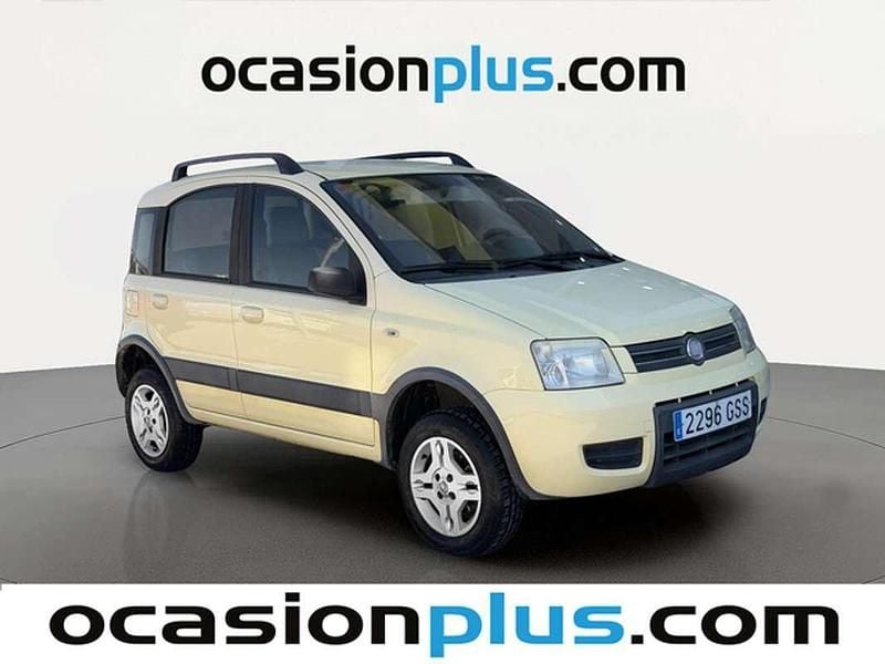 Usado Fiat Panda 4x4 Climbing 70 CV (51 kW) 2010 Amarillo Utilitario