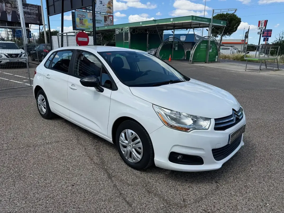 Usado Citroën C4 Business Class 92 HP (67 kW) 2012 Branco Sedan