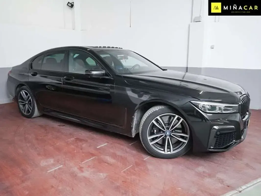 Usado BMW 745e 394 CV (289 kW) 2022 Negro Berlina