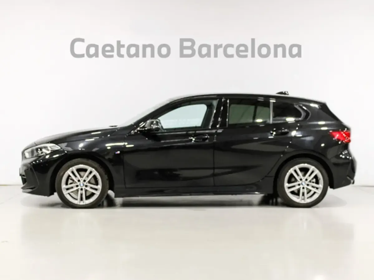 Usado BMW 118 Shadowline 150 CV (110 kW) 2024 Negro Utilitario