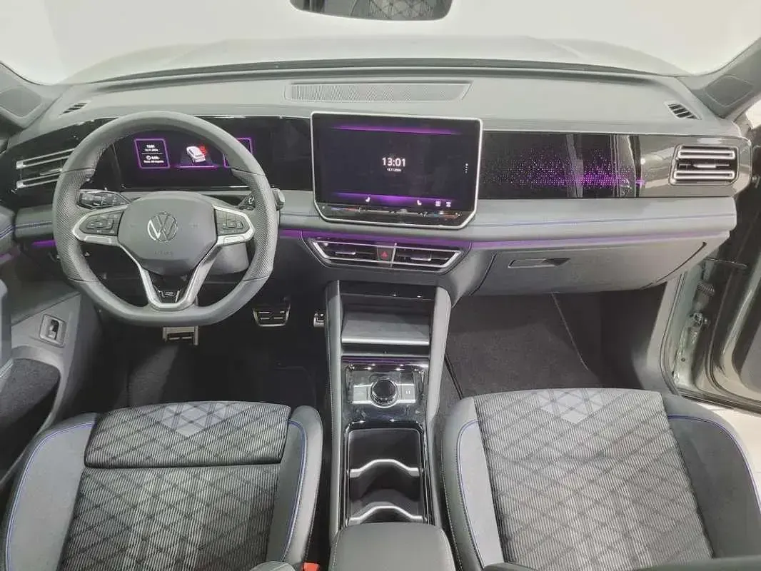 Usado VW Tiguan R-line 150 CV (110 kW) 2024 Verde SUV