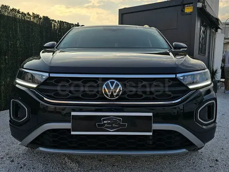 Usado VW T-Roc Life 115 CV (84 kW) 2022 Negro SUV