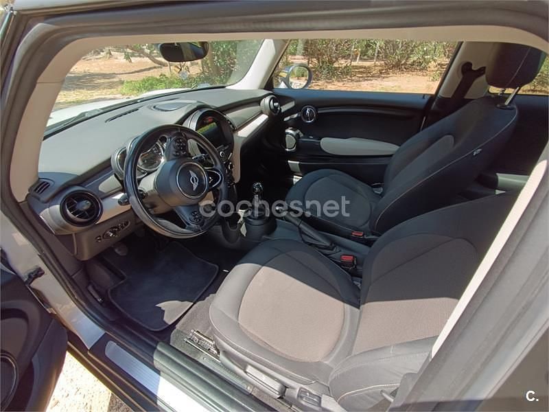 Usado Mini Cooper D 112 CV (82 kW) 2015 Gris / plata Utilitario
