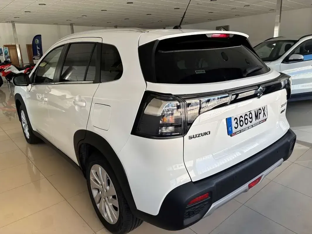 Usado Suzuki SX4 S-Cross 102 CV (75 kW) 2024 Blanco SUV