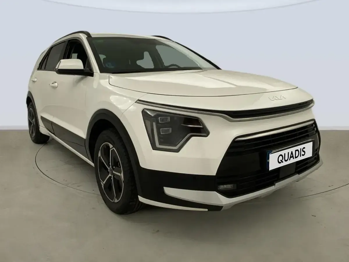Usado Kia Niro 141 CV (103 kW) 2022 Blanco SUV