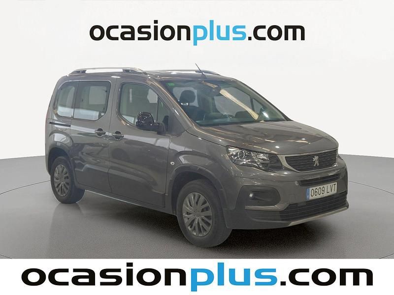 Begagnad Peugeot Rifter Allure 131 HK (96 kW) 2022 Grå Minibuss