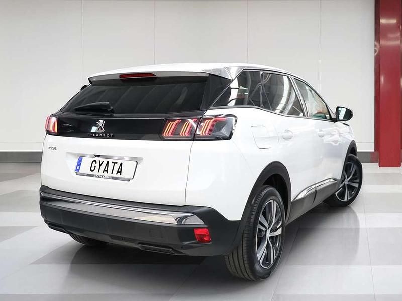 Usado Peugeot 3008 Allure 131 CV (96 kW) 2024 Blanco SUV