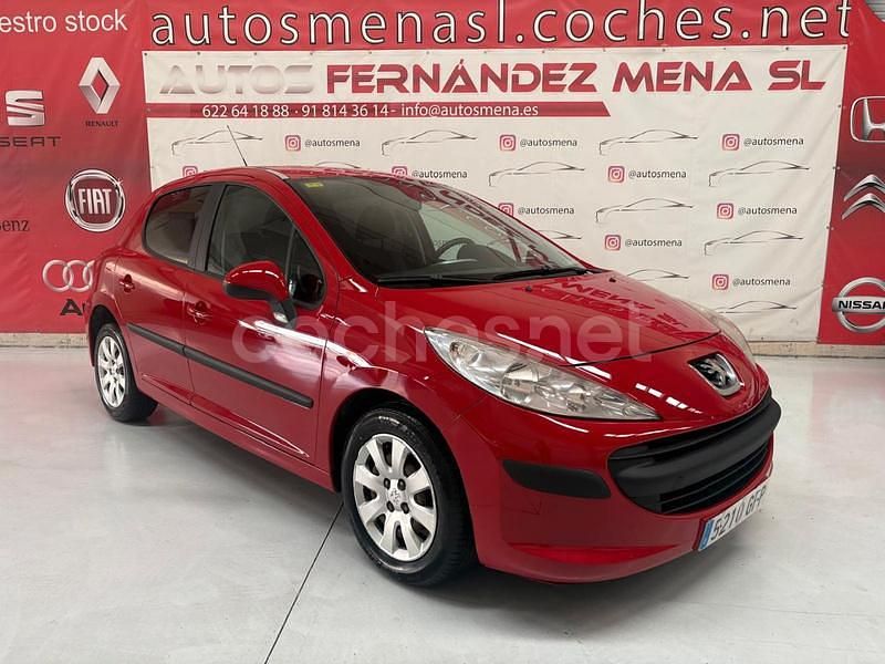 Rojo Usado 2008 Peugeot 207 Berlina | 5200 € (Precio justo) - Imagen 1/4