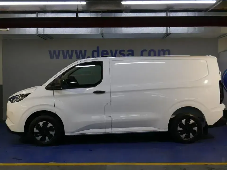 Usado Ford Transit Custom Trend 232 CV (170 kW) 2024 Blanco Van