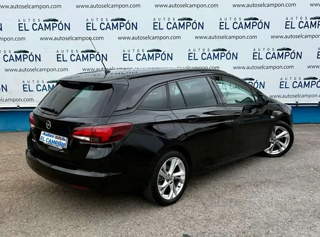 Usado Opel Astra GS Line 122 CV (89 kW) 2020 Negro Familiar