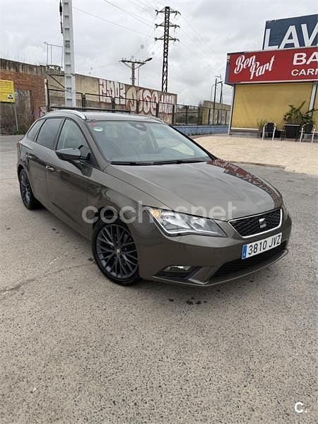 Usado Seat Leon ST CONNECT 115 CV (84 kW) 2017 Beige Familiar