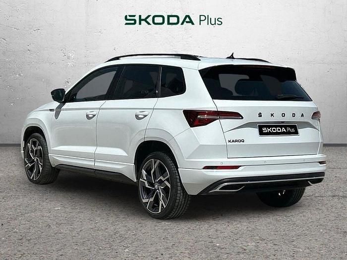 Usado Skoda Karoq SportLine 150 CV (110 kW) 2022 Blanco SUV