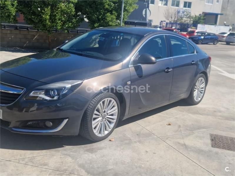 Gris / plata Usado 2015 Opel Insignia Business Berlina | 10.500 € (Un poco caro) - Imagen 1/4