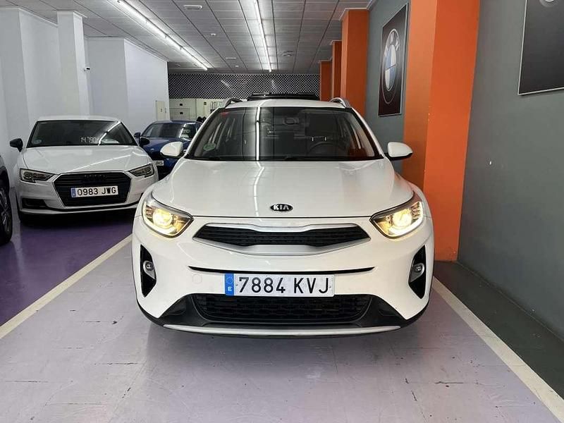 Usado Kia Stonic 84 CV (61 kW) 2019 Blanco SUV