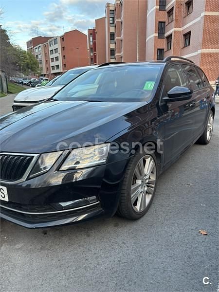 Usado Skoda Octavia Ambition 150 CV (110 kW) 2017 Negro Familiar
