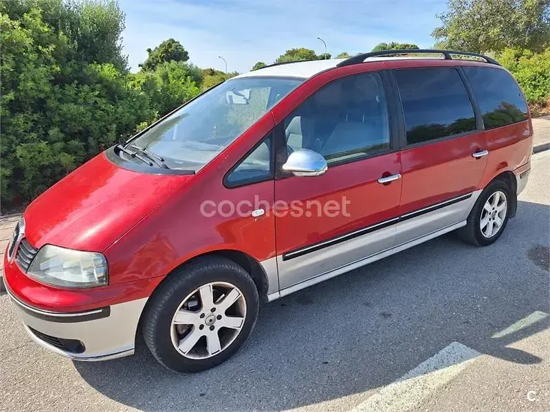 Usado Seat Alhambra Reference 140 CV (102 kW) 2006 Rojo Monovolumen
