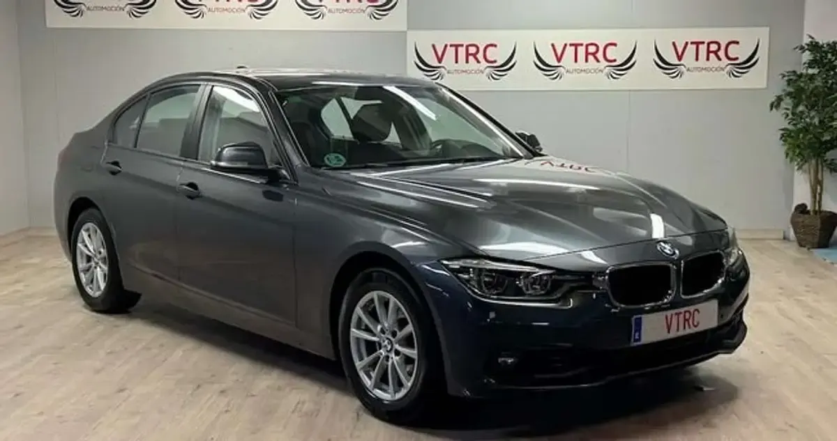 Używany BMW 318 150 KM (110 kW) 2019 Szary Sedan/Limuzyna