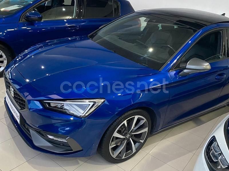 Usado Seat Leon FR 150 CV (110 kW) 2021 Azul Berlina