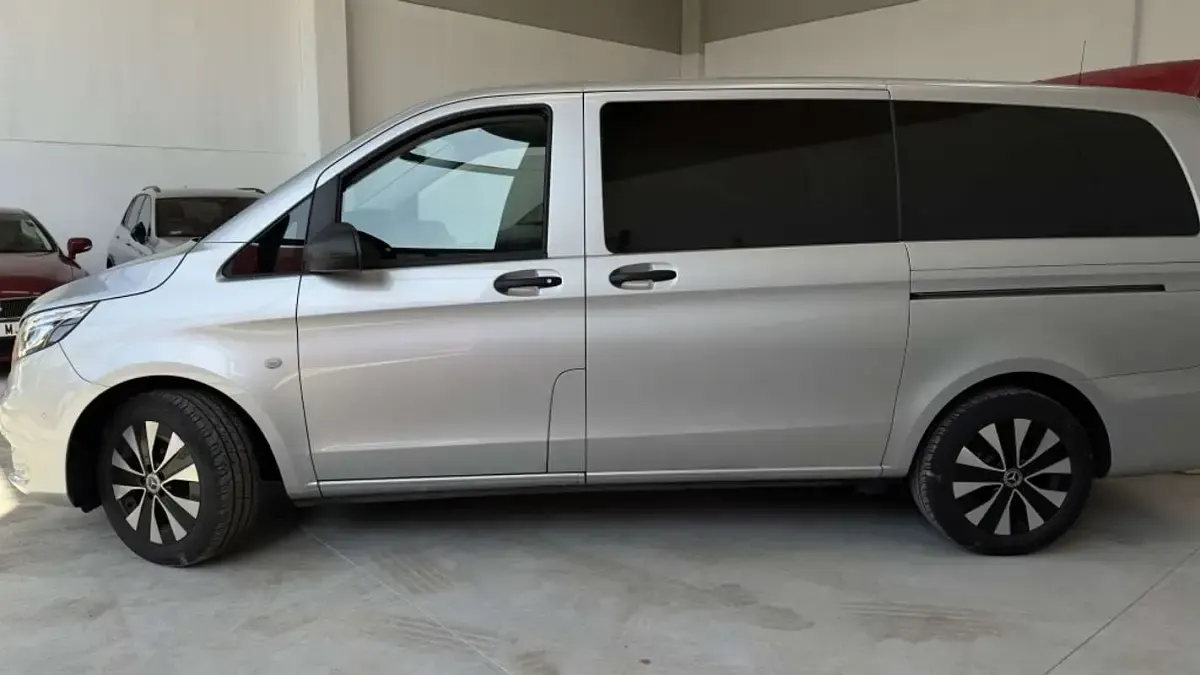 Usado Mercedes Vito 136 CV (100 kW) 2022 Gris Van