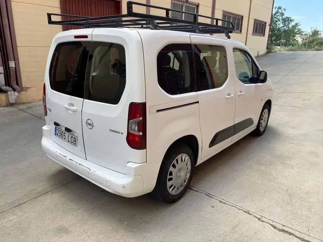 Usado Opel Combo Life Edition+ 102 CV (75 kW) 2021 Blanco Monovolumen