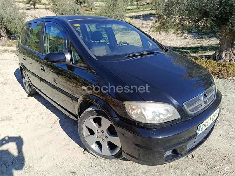 Usado Opel Zafira Design Edition 125 CV (91 kW) 2003 Negro Monovolumen