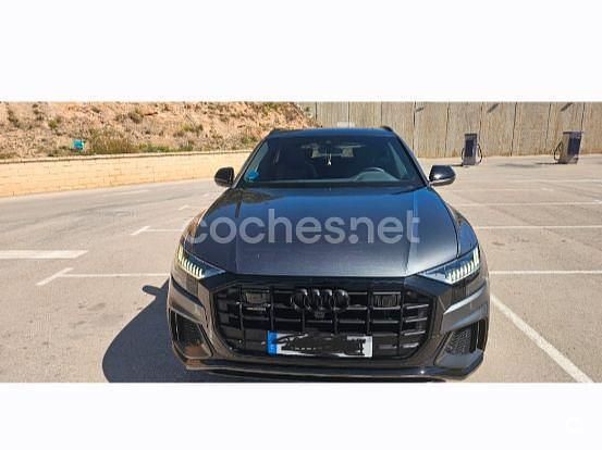 Usado Audi Q8 S-Line 394 CV (289 kW) 2024 Gris / plata SUV