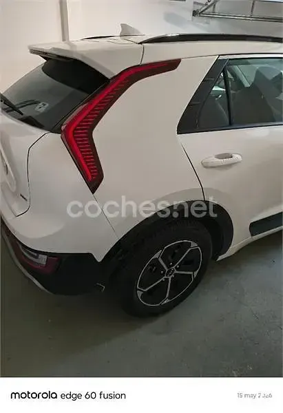 Usado Kia Niro 141 CV (103 kW) 2023 Blanco SUV