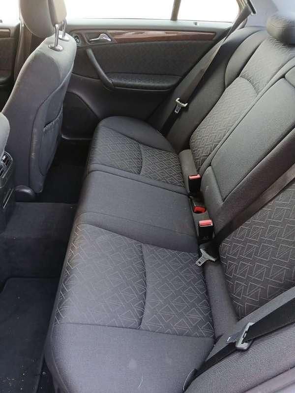 Usado Mercedes C220 Elegance 143 CV (105 kW) 2003 Gris Berlina