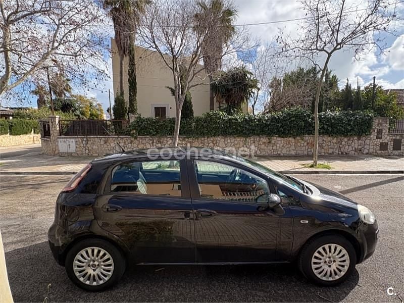 Usado Fiat Punto Evo Dynamic 65 CV (47 kW) 2010 Negro Utilitario